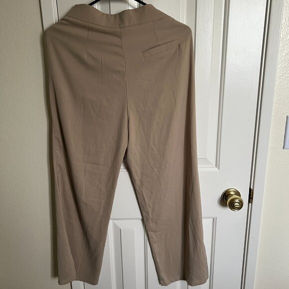 XR SHOWROOM Women Belted Pants, Tan, Size S - Picture 2 of 5